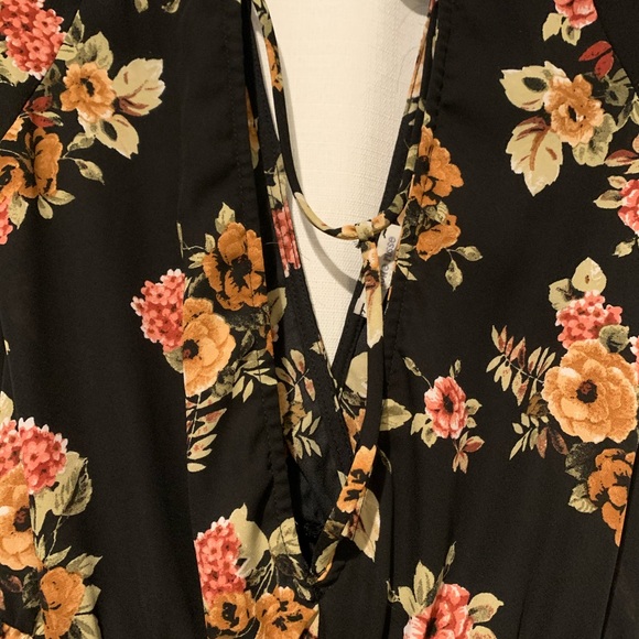 Floral short romper - Picture 2 of 4